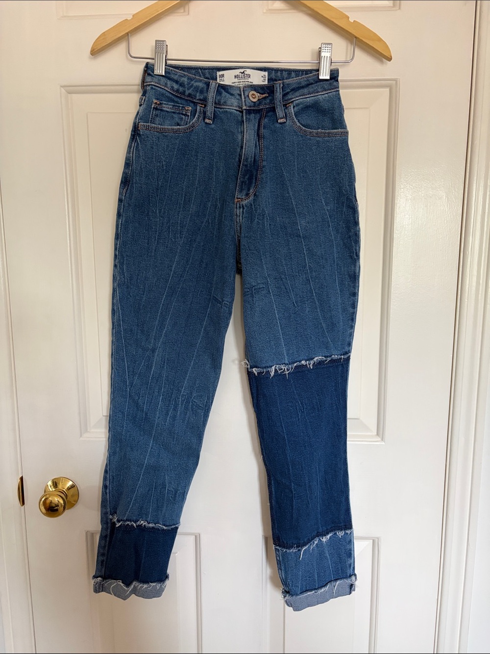 Hollister Curvy High-Rise Mom Jeans Patchwork Raw Hem W23 L27 Size 00
